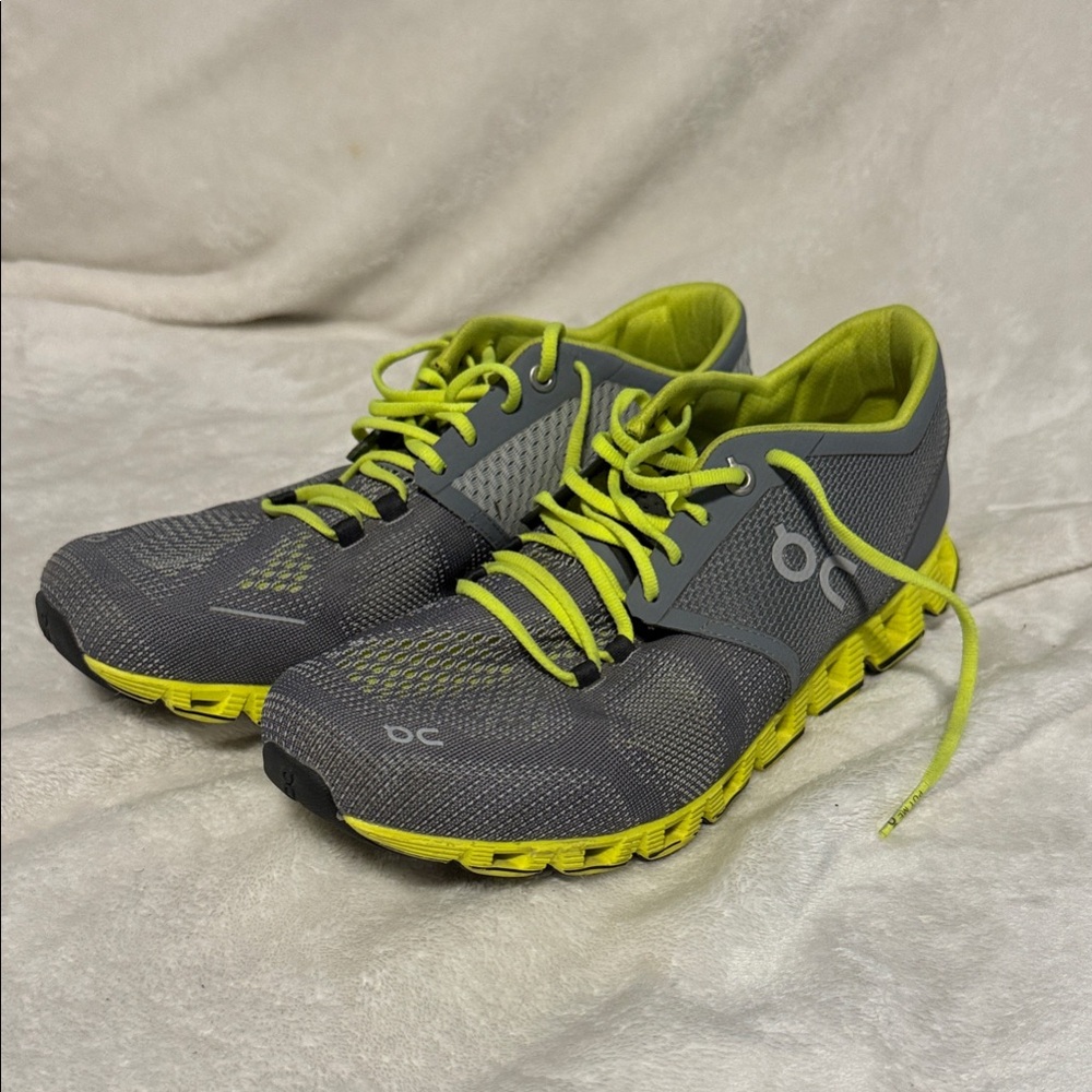 On Men's Gray and Yellow Athletic Shoes